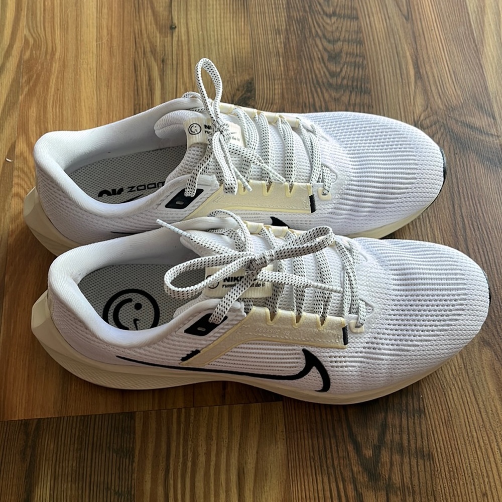 Nike Pegasus 40 Women's Road Running Shoes Size 10 White/Black/Yellow